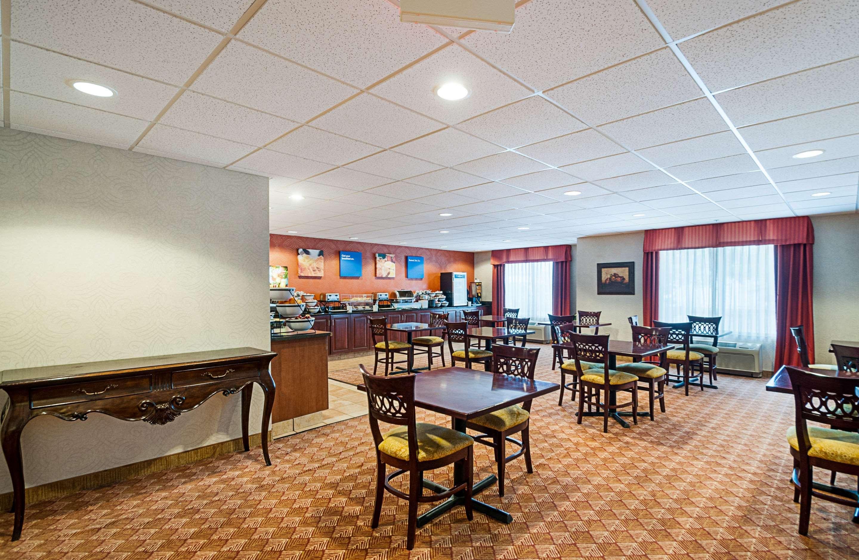 Comfort Inn & Suites Кеймбрідж Екстер'єр фото