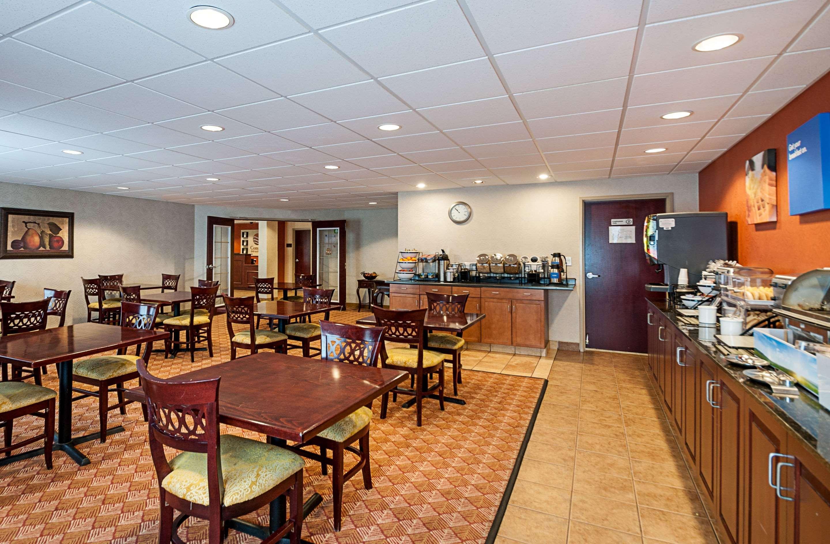 Comfort Inn & Suites Кеймбрідж Екстер'єр фото